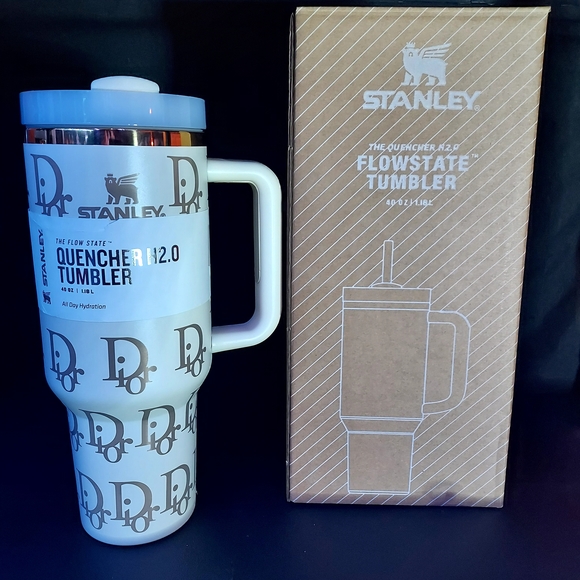 40z Stanley Cream and Gold Designer Custom Engraved Logo Mug - Picture 2 of 3
